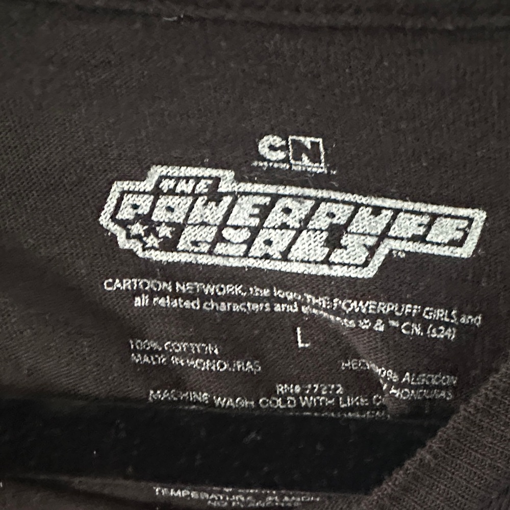 Black Powder Puff Girls Graphic T-Shirt - EUC - Picture 3 of 4